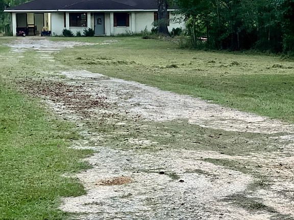 3rd image of 33 Eliza Dr