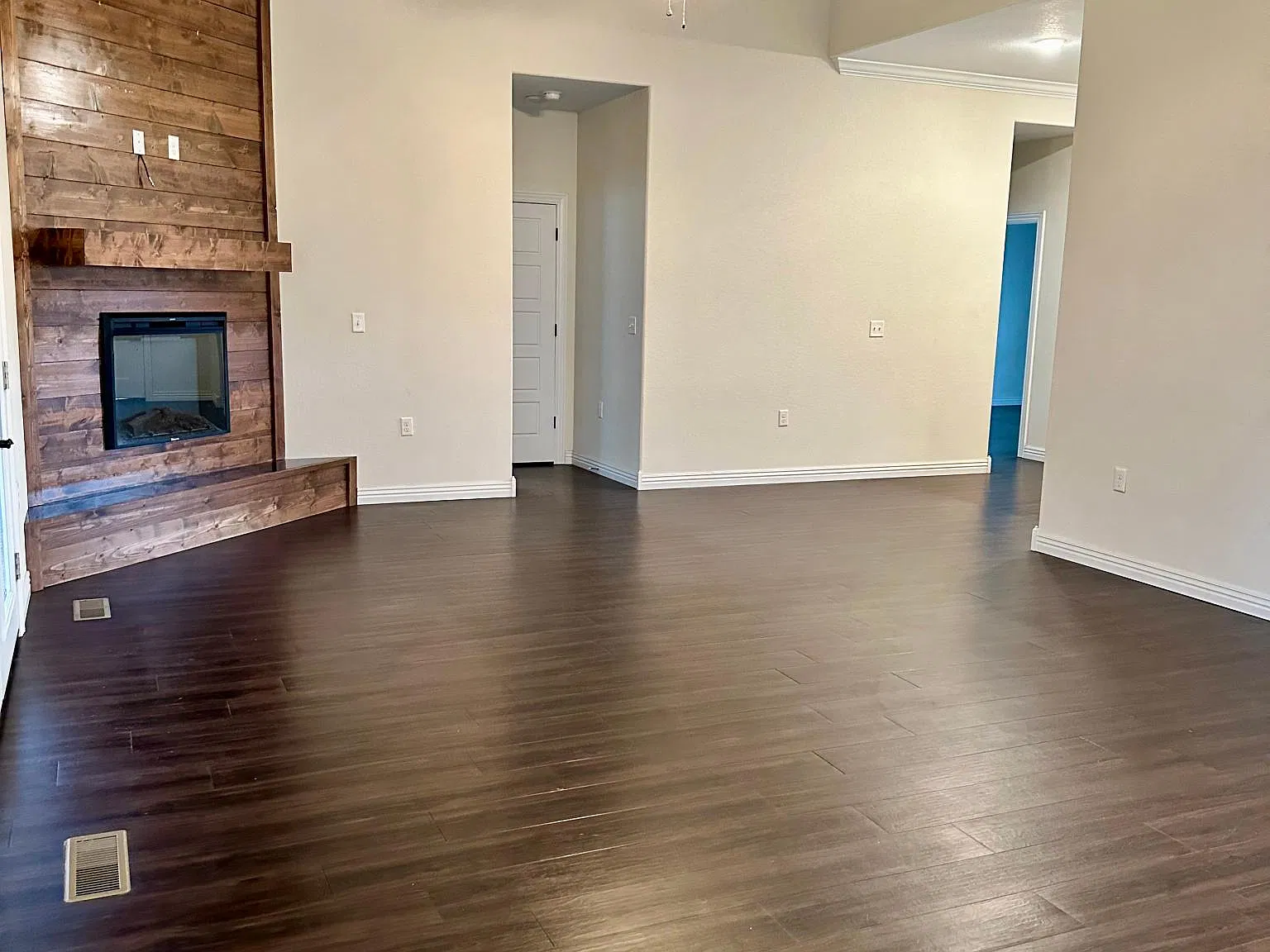 1060 Infantry Ln — Photo 3