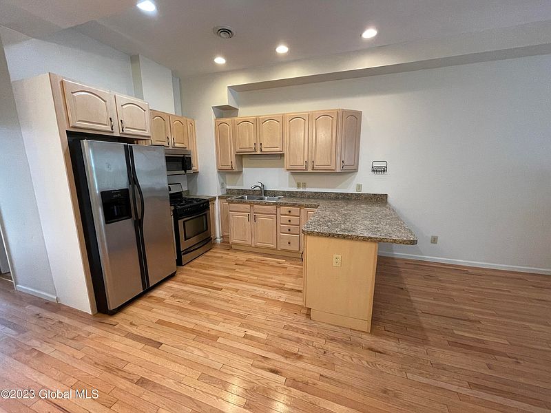 5th image of 223 N Pearl Street