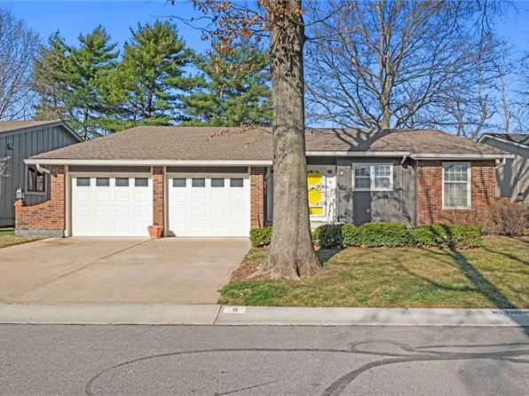8 E Woodbridge Ln, Kansas City, MO 64145