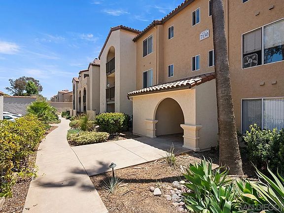 3rd image of 7130 Shoreline Dr Unit 1212
