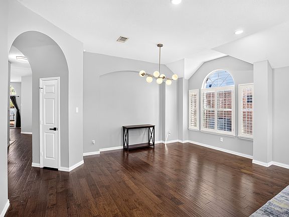 5th image of 10908 Shadow Brook Ln