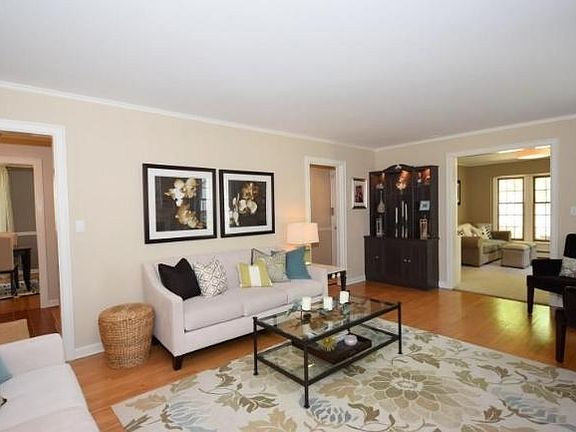 4th image of 6160 N Kent Ave
