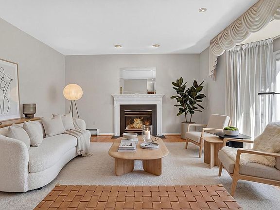 5th image of 15022 Snowden Dr