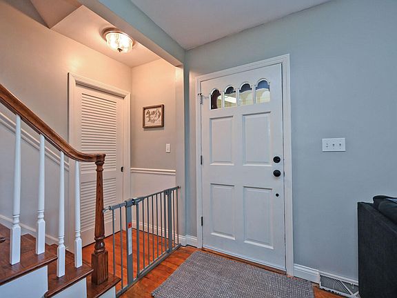 5th image of 19 Edna Ln