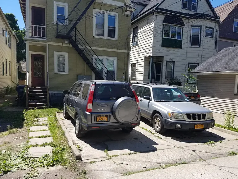 225 Norwood Ave #1 — Photo 17