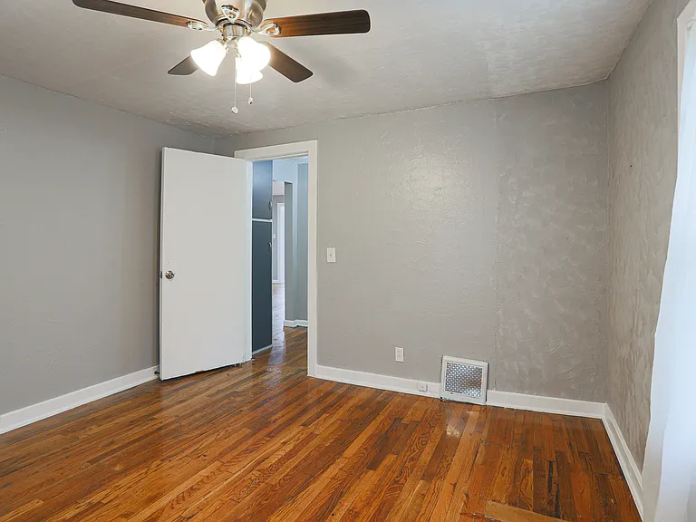 3340 Forest Lawn Ave — Photo 6