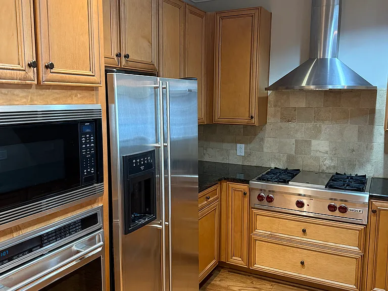 2600 Highland Ave S #204 — Photo 6