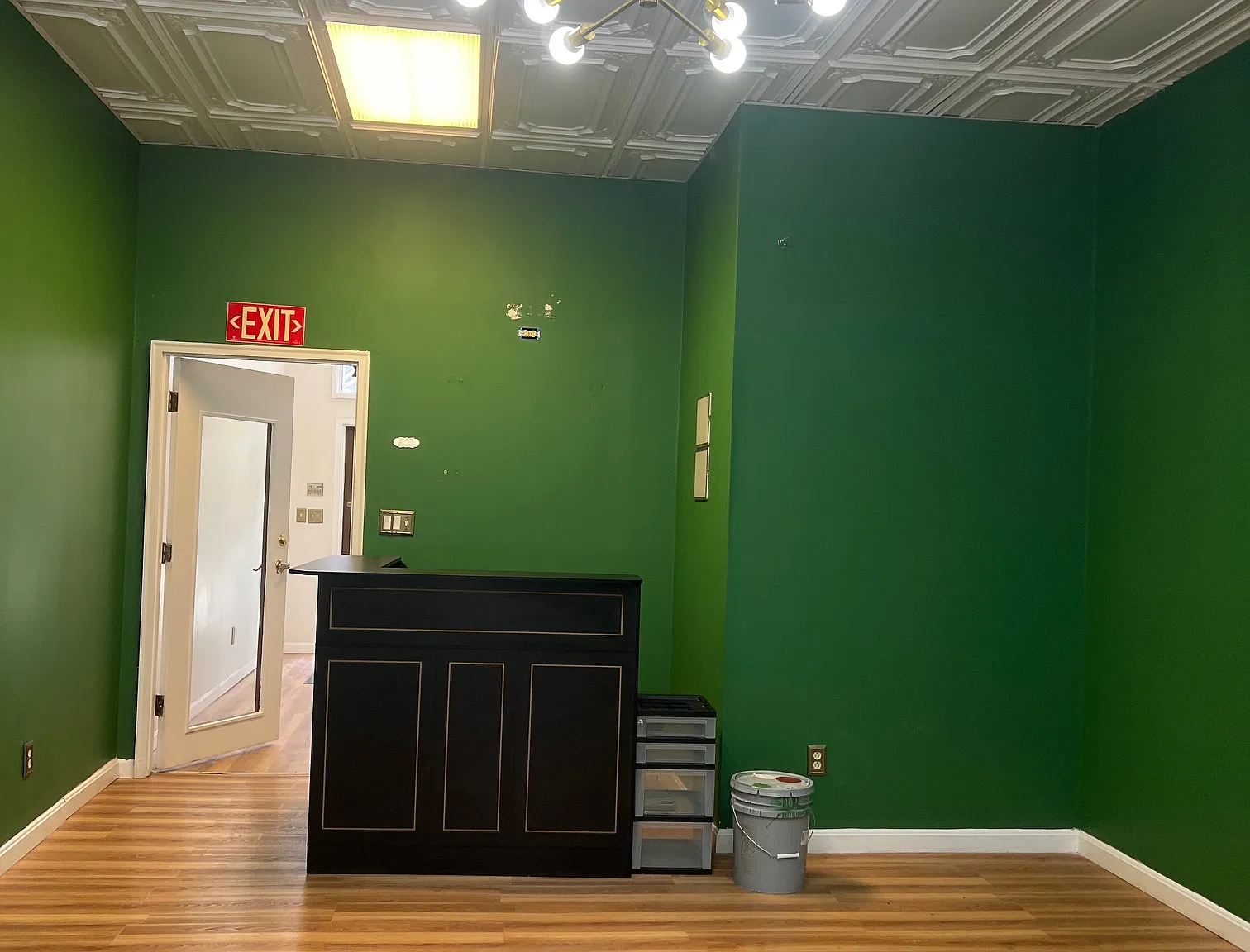 327-331 Main Street (6 Chapin Street) - 331 - Commercial Space — Photo 1
