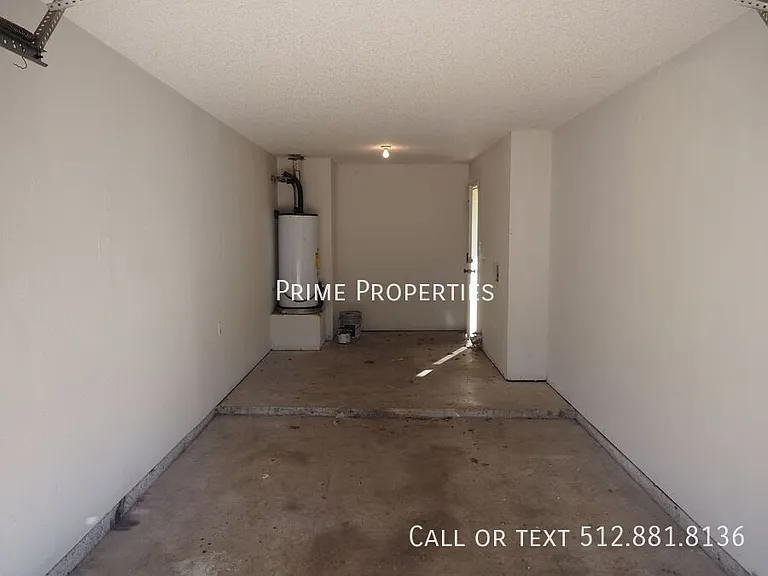 1401 Hermitage Dr — Photo 4