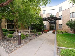 10 Windsor Ct APT 316, New Brighton, MN 55112