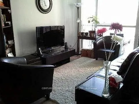770 Bay St #604 — Photo 6