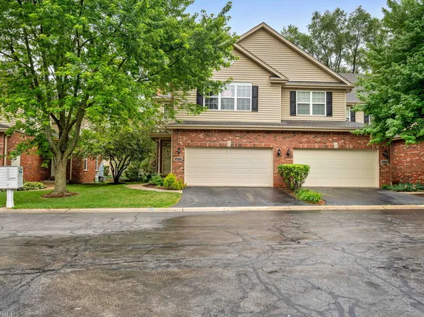 410 N River Rd, Naperville, IL 60540