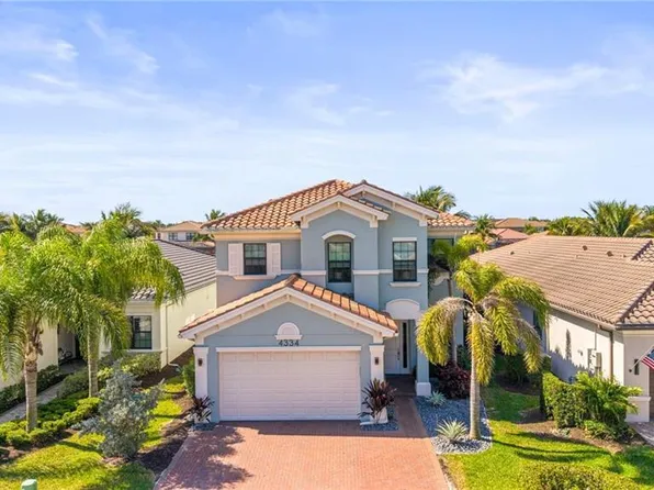 4334 Aurora St, Naples, FL 34119