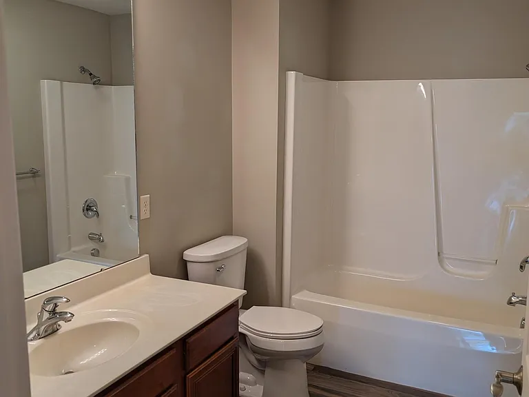 1547 Cumberland Ave — Photo 12