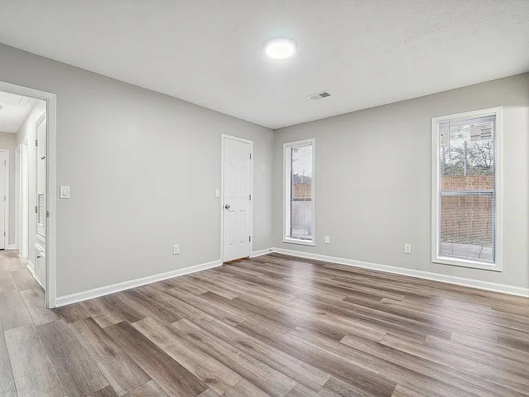 7880 Colquitt Rd — Photo 18
