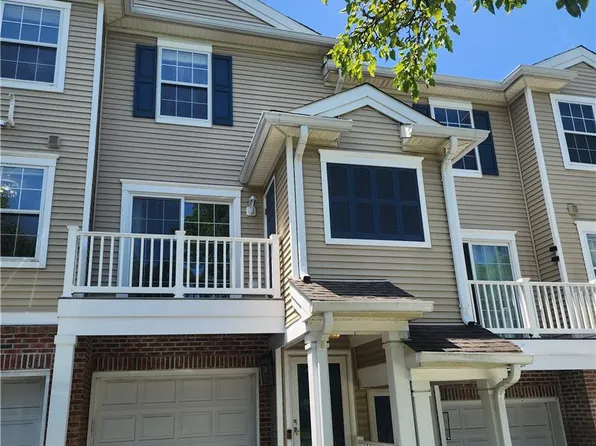 854 Nittany Ct, Allentown, PA 18104