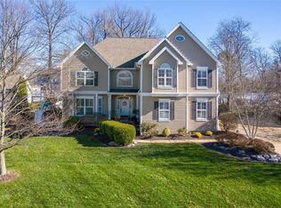 214 Pointe Lucerne Ct, Ballwin, MO