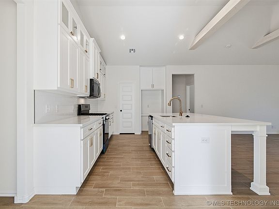 4th image of 16295 S 89th Ave