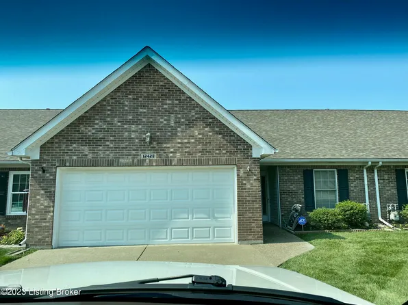 12428 Spring Leaf Ct, Louisville, KY 40229