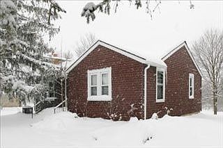 5th image of 1021 N Paw Paw St