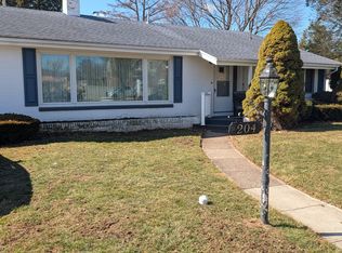 204 Llyswen Ct, Altoona, PA 16602