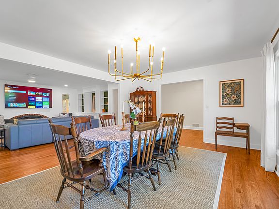 5th image of 601 Regent Rd