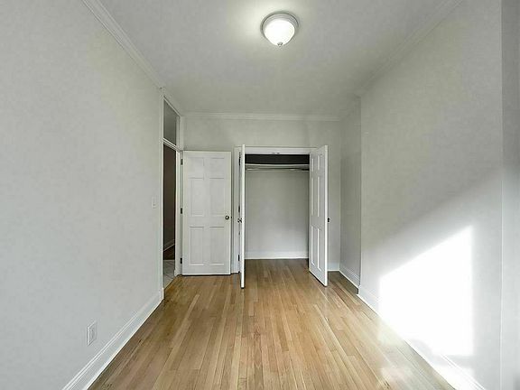 3rd image of 209 W 102nd St APT 3D