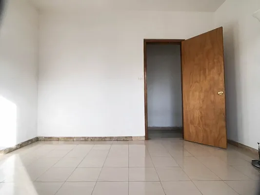 Rented by Realty 2000 Corp | media 6