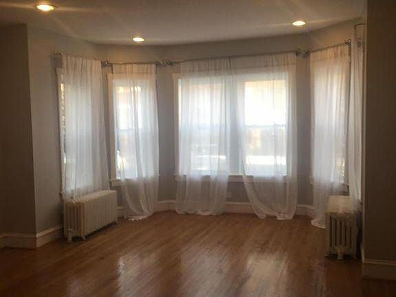 3rd image of 5543 W Jackson Blvd #1