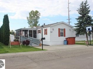 3151 Highlander Cir, Alma, MI 48801