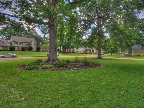 5th image of 8723 Stirling Ln