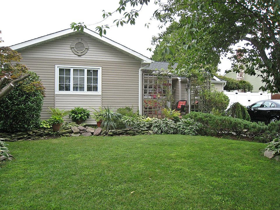 1st image of 54 Cornell Ln
