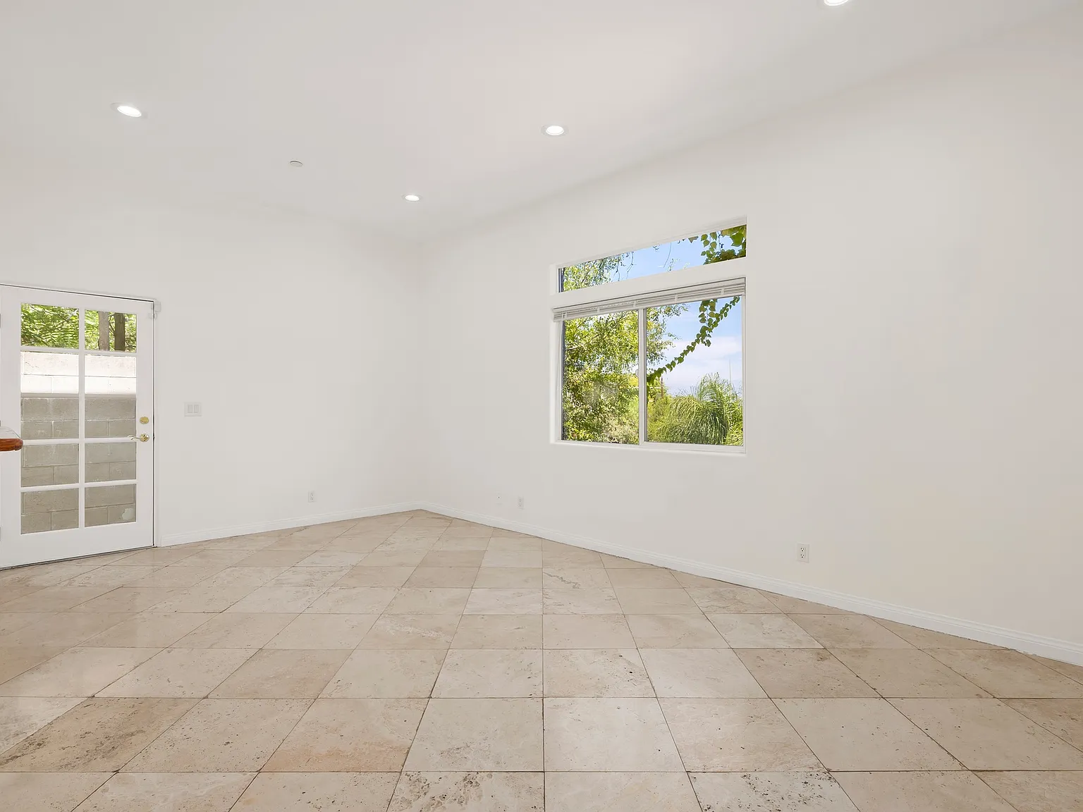 3 bed, 1125 sqft, $3,950 — Photo 3