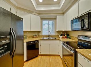 553 Shadow Dance Dr, San Jose, CA 95110