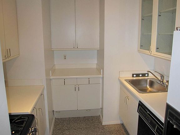5th image of 301 W 57th St APT 38C