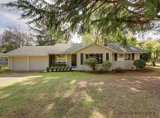8710 SW Fairway Dr, Portland, OR 97225