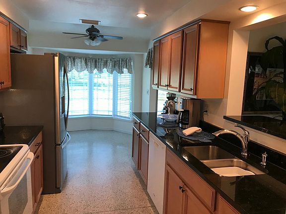 3rd image of 3356 Kenmore Dr