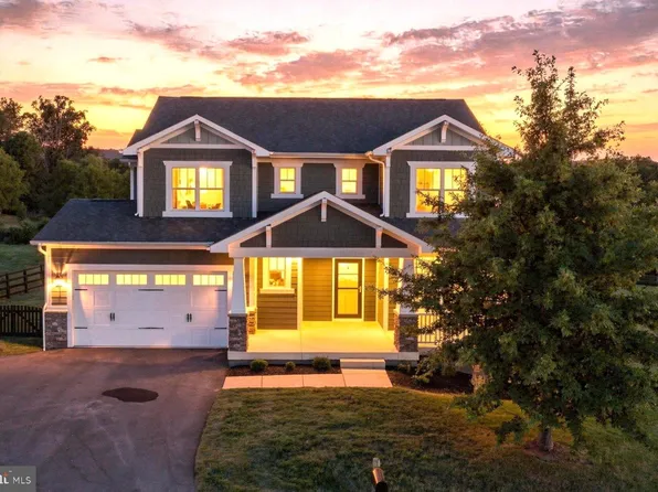 11939 George Farm Dr, Lovettsville, VA 20180