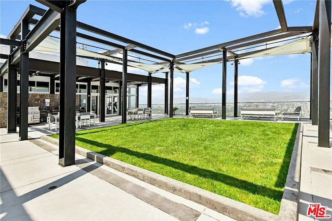 2 bed, 2.0 bath, $3,300 — Photo 4