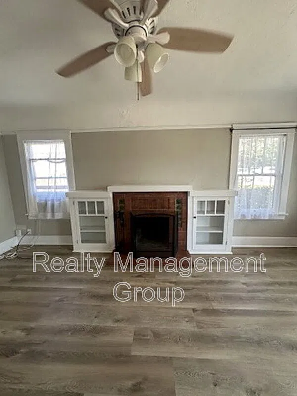 2 bed, 1.0 bath, 712 sqft, $4,100 — Photo 3
