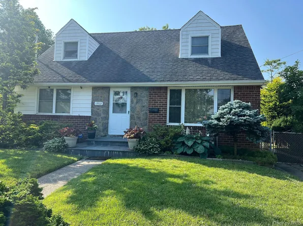 1762 Broadway, New Hyde Park, NY 11040