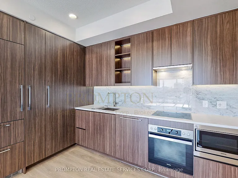 95 McMahon Dr #1109 — Photo 10