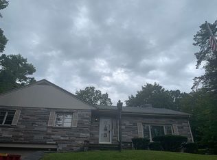 449 New London Ave, Warwick, RI 02886