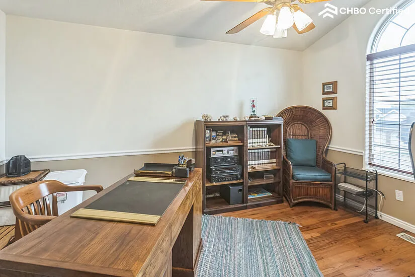 Beautiful Pleasant Grove Home — Photo 4