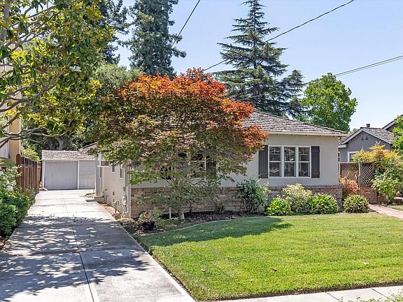 3rd image of 1072 Laurie Ave
