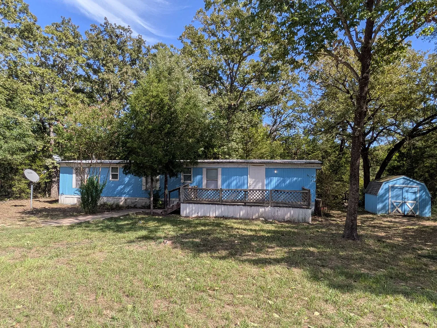 3 bed, 1300 sqft, $995 — Photo 2