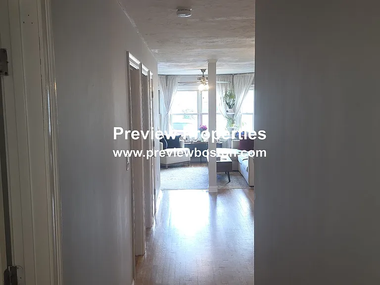 321 N Harvard St #P — Photo 14