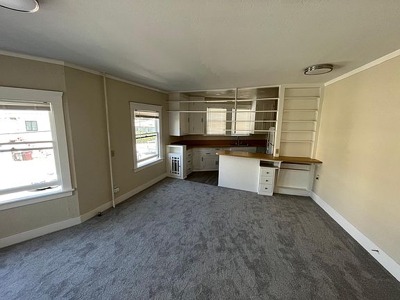 4th image of 600 Brooklyn Ave #3
