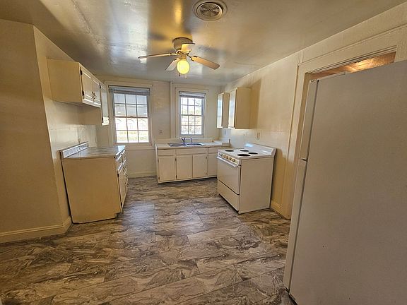 4th image of 5463 Trade St #C